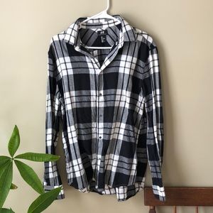 Men’s L H&M black & white flannel